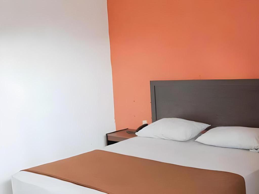 Mira Hotel 반자르마신 외부 사진